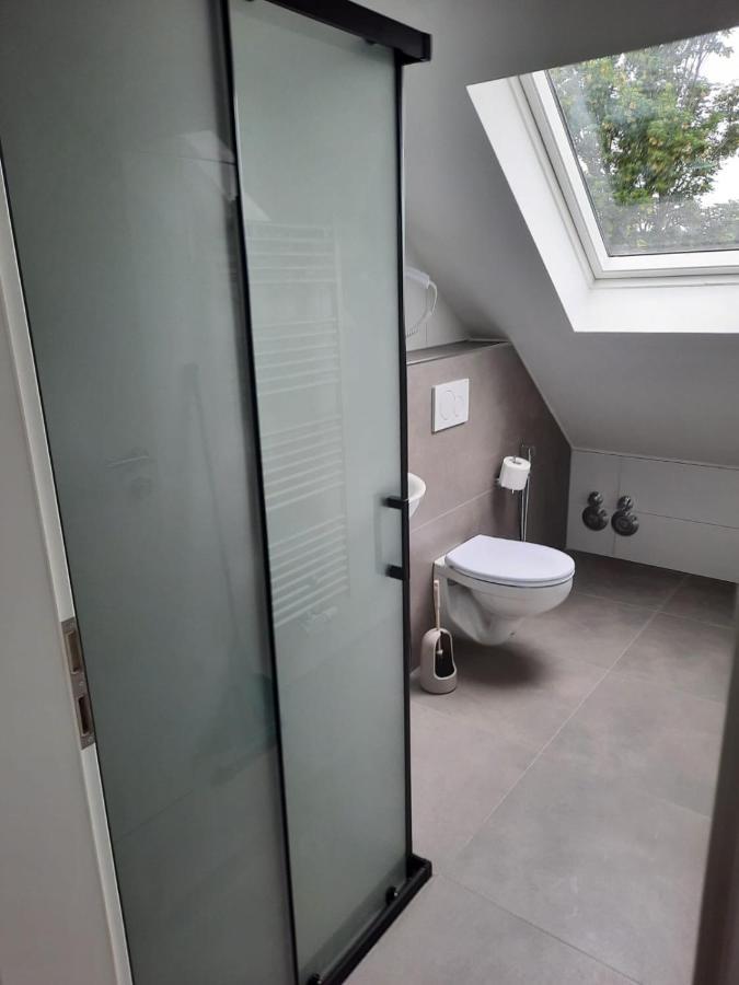 Ferienwohnung Apartment - Free Parking - Wifi - Kitchen エッセン エクステリア 写真